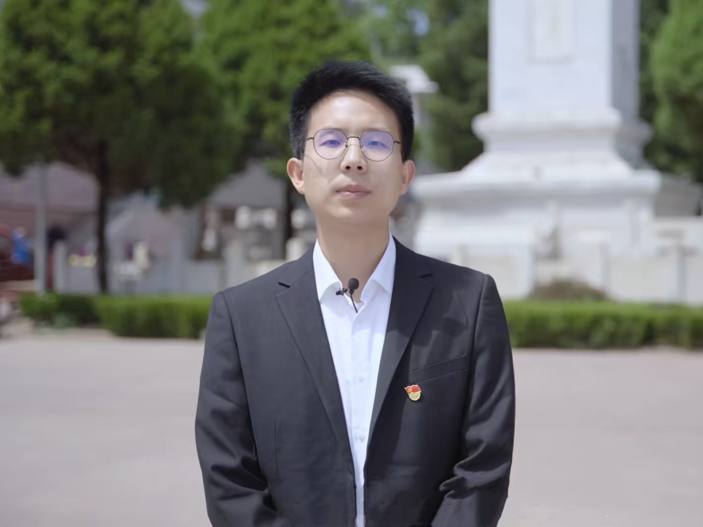 段路雄-照片.jpg