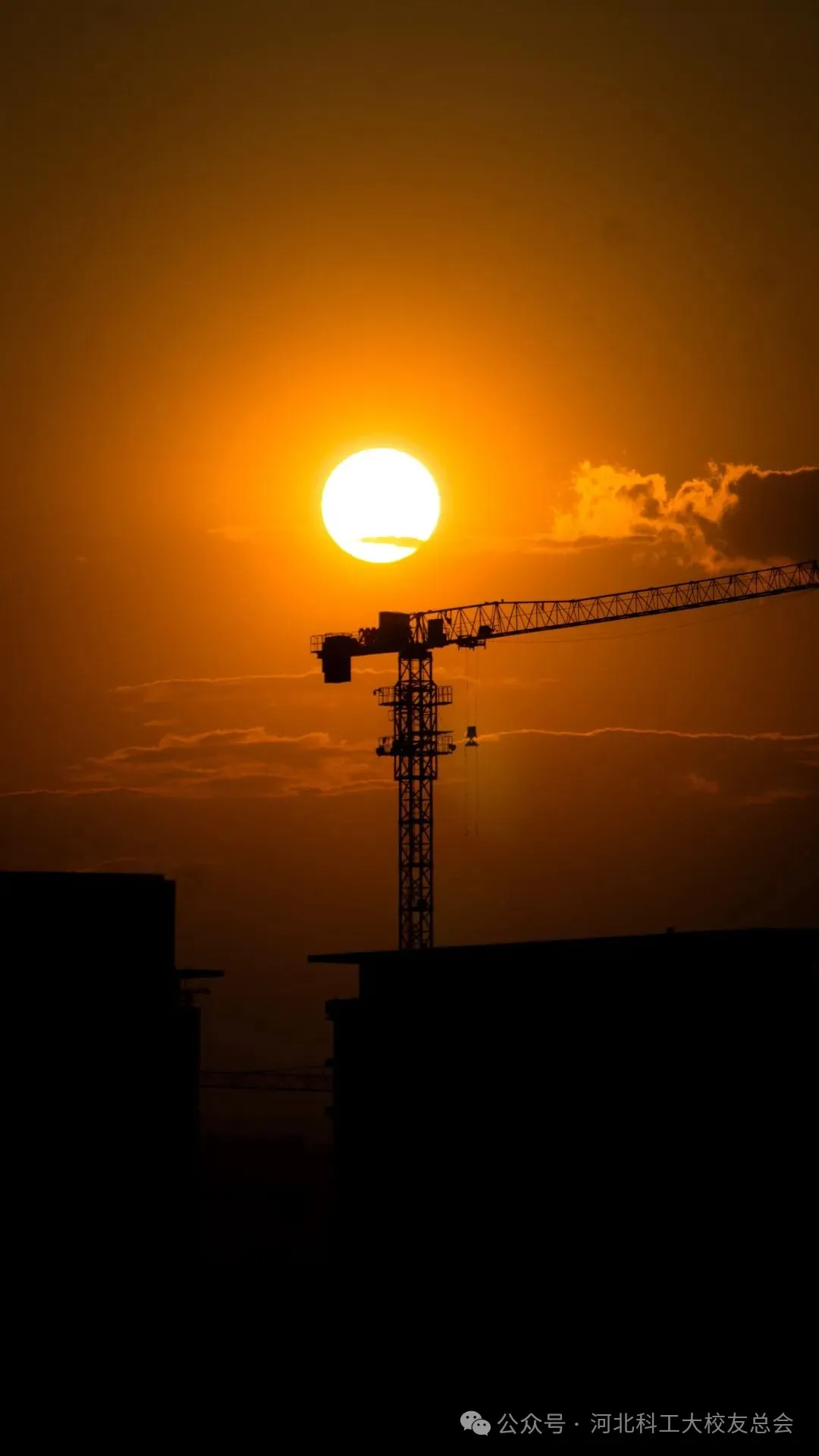 建筑夕阳2.jpg