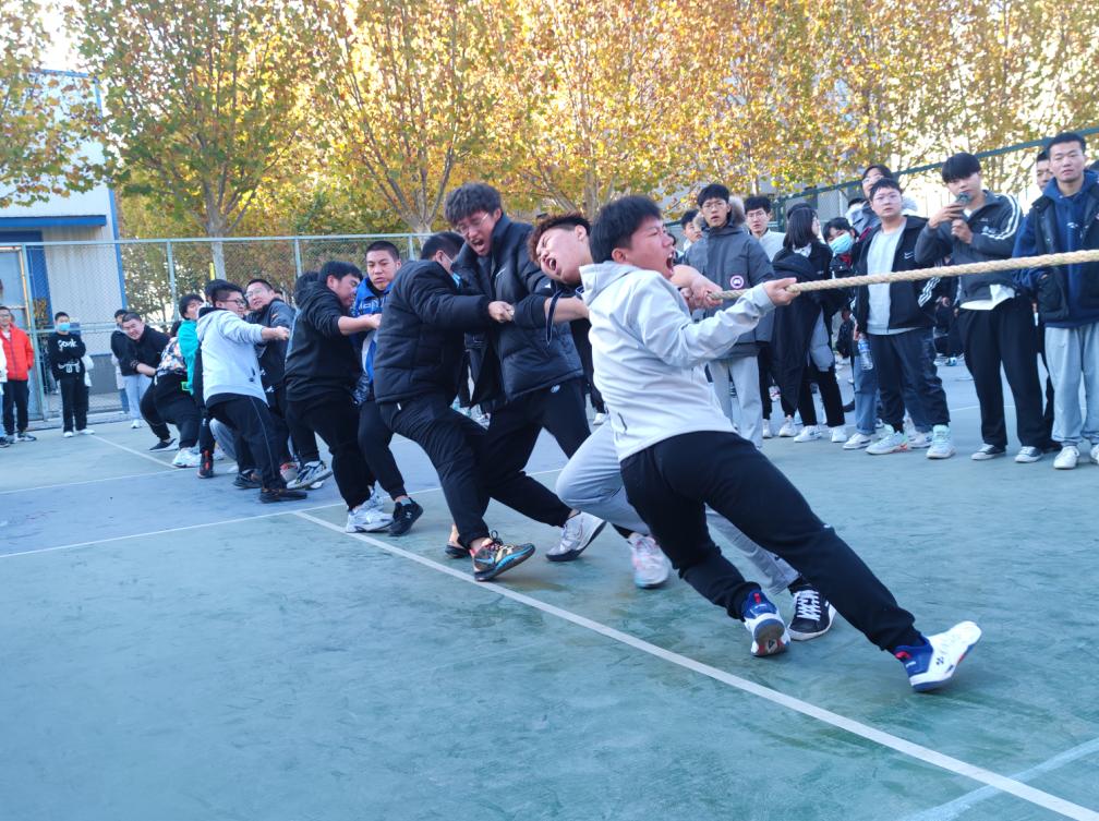 图7拔河比赛.png