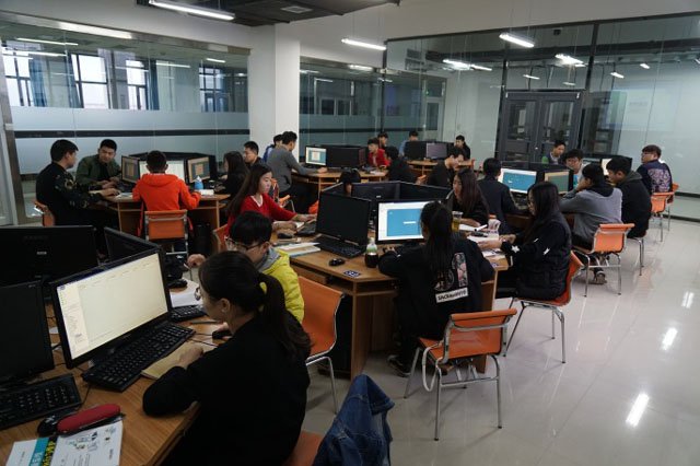 通信工程训练中心.jpg
