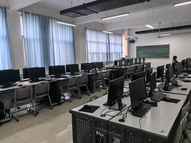https://www.hevute.edu.cn/kjweb/kjweb/images/2024-05/ce06a3e2fbe846fc8c5c38d615485ca7.jpg