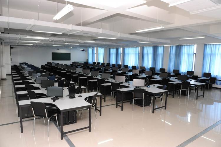 https://www.hevute.edu.cn/kjweb/kjweb/images/2024-05/6f65678b0b544739b8874641e875c8a0.jpg